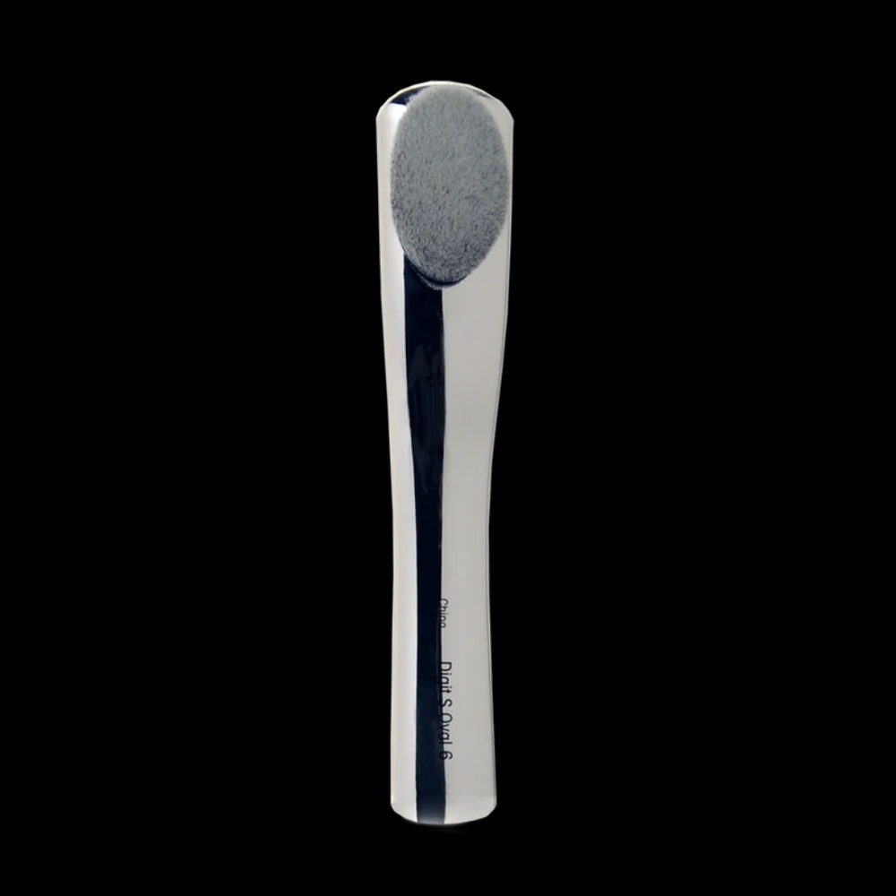 The Digit Oval 6 brush